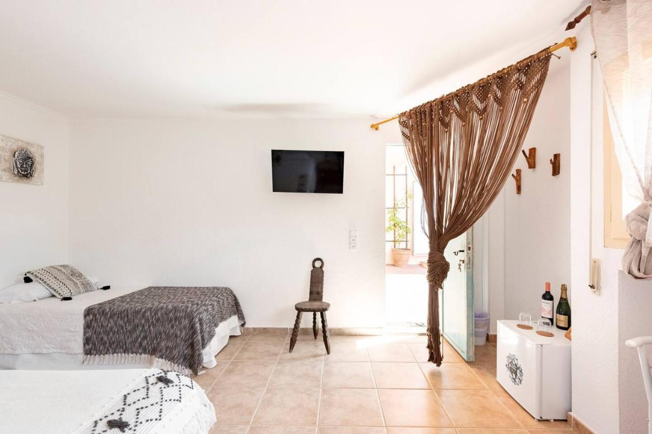 Bed and breakfast Aldeamia, Forest, Mountain View, At 8 Min *