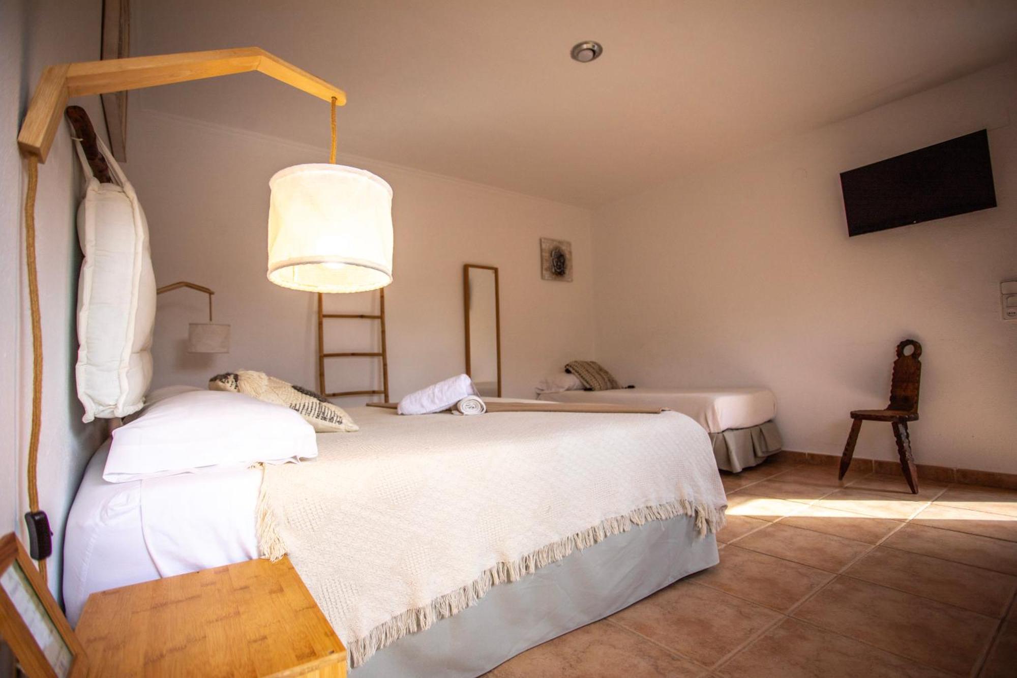 Bed and breakfast Aldeamia, Forest, Mountain View, At 8 Min Vilanova d'Escornalbou