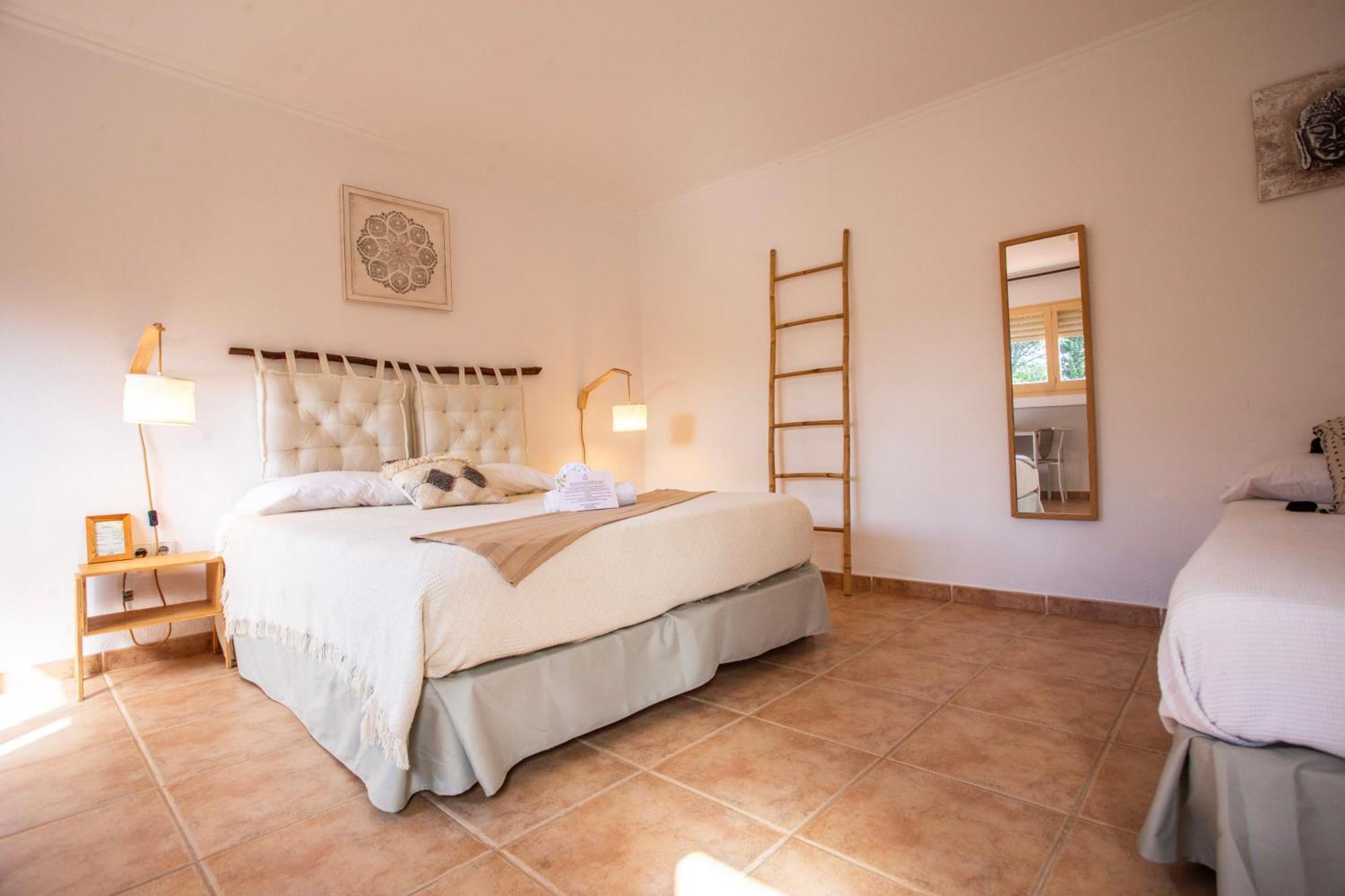 Bed and breakfast Aldeamia, Forest, Mountain View, At 8 Min *